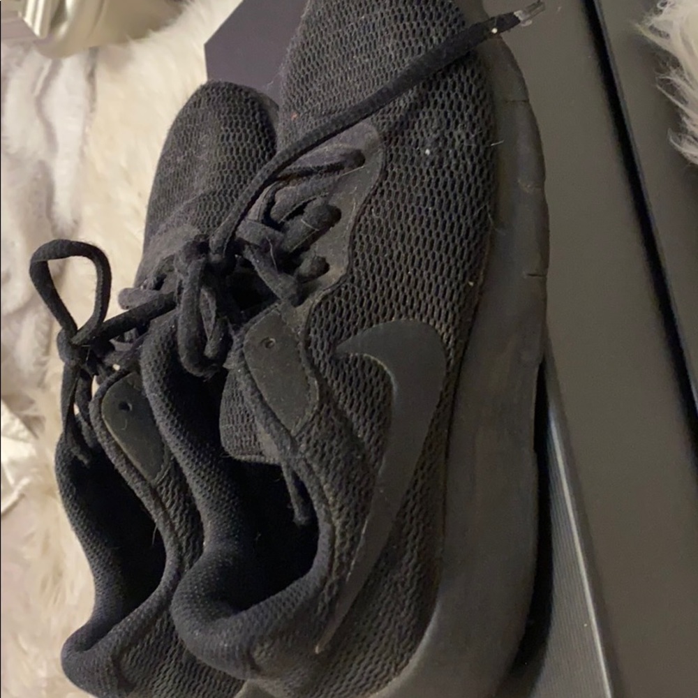 black Nike shoes girls size 2
